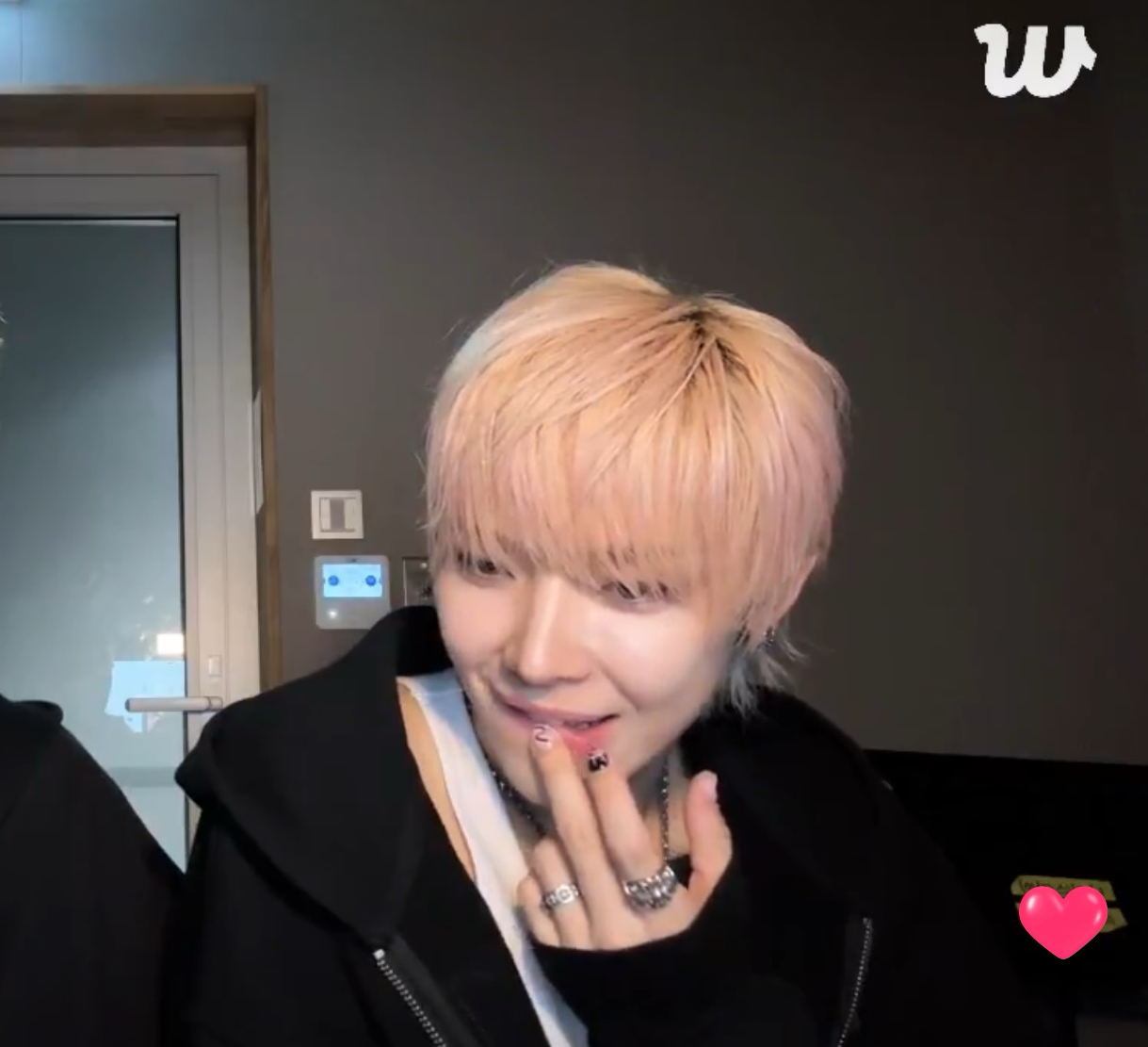 Latest photo of Nicholas (&TEAM)