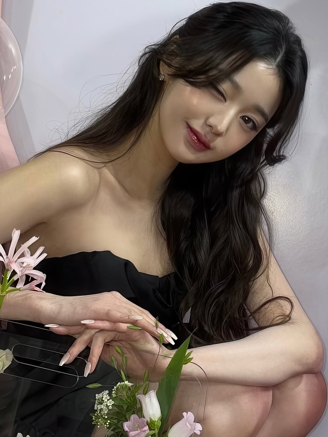 Behind-the-scenes cut of Jang Wonyoung (IVE)
