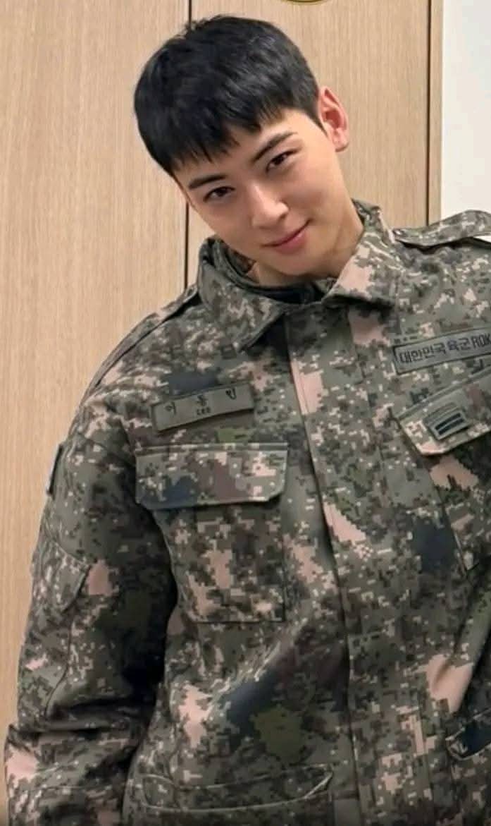 Behind-the-scenes cut of Eunwoo (ASTRO)