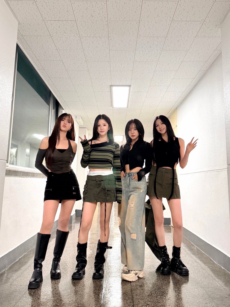Apinkの舞台裏ショット
