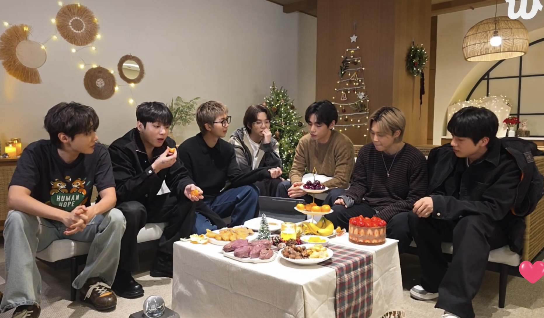 진 (방탄소년단)의 비하인드 컷