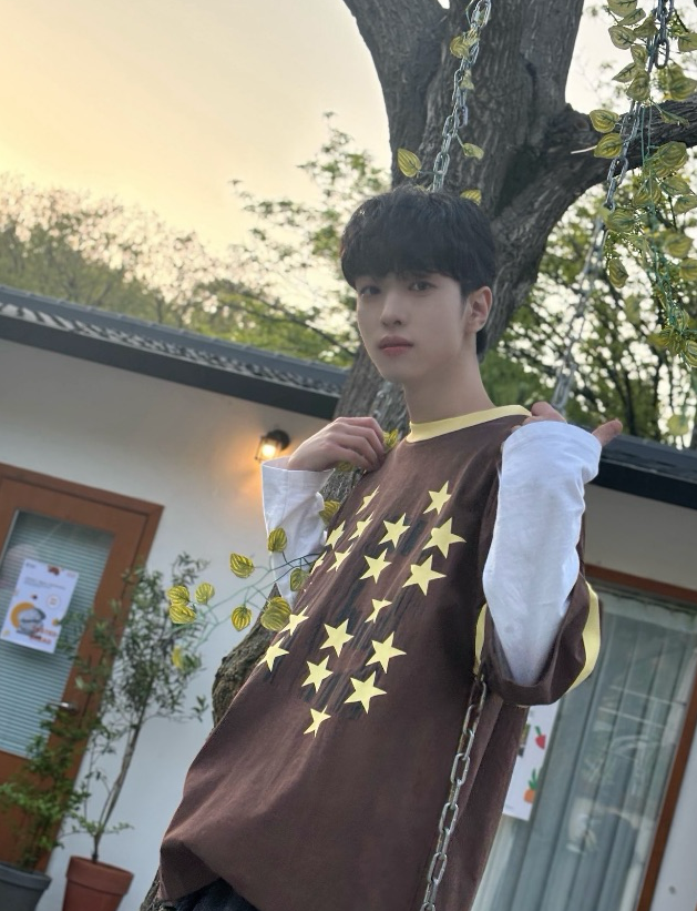 Behind-the-scenes cut of Yujun (Xikers)
