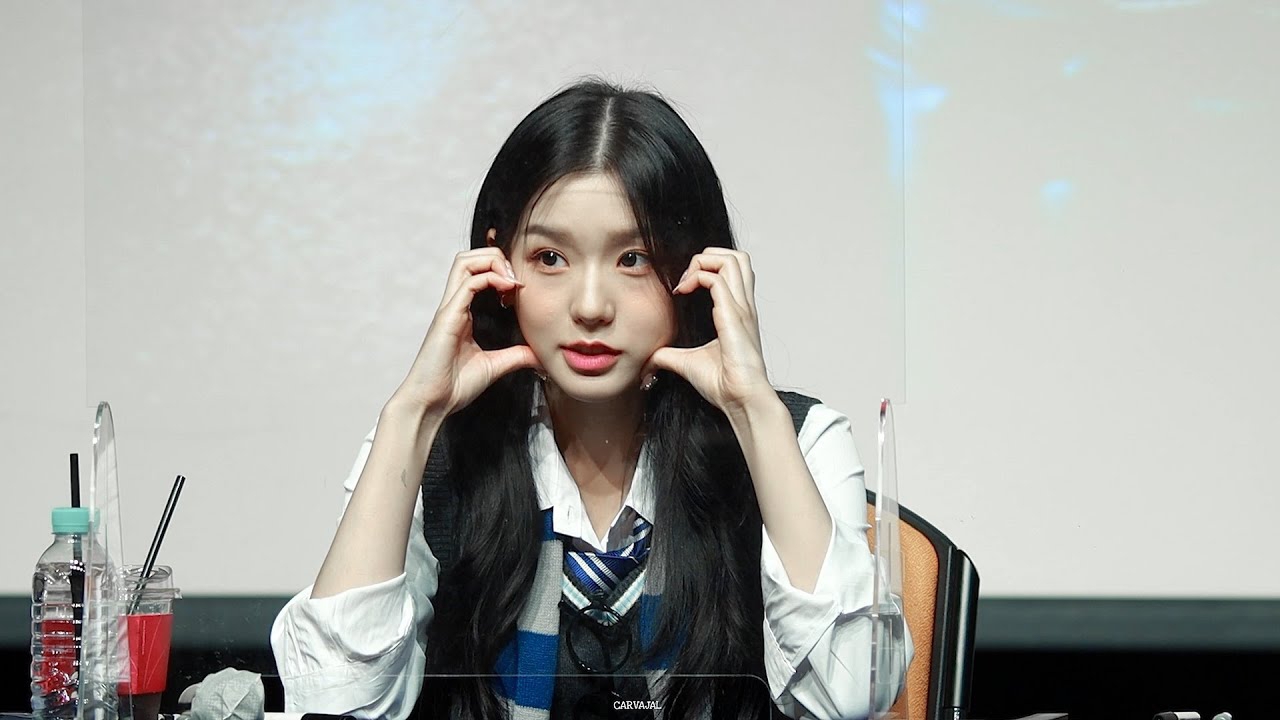 A moment captured by Soodam (SECRET NUMBER)'s fan