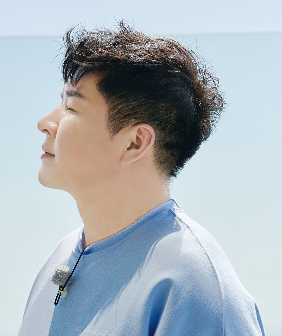 Behind-the-scenes cut of Shindong (Super Junior)