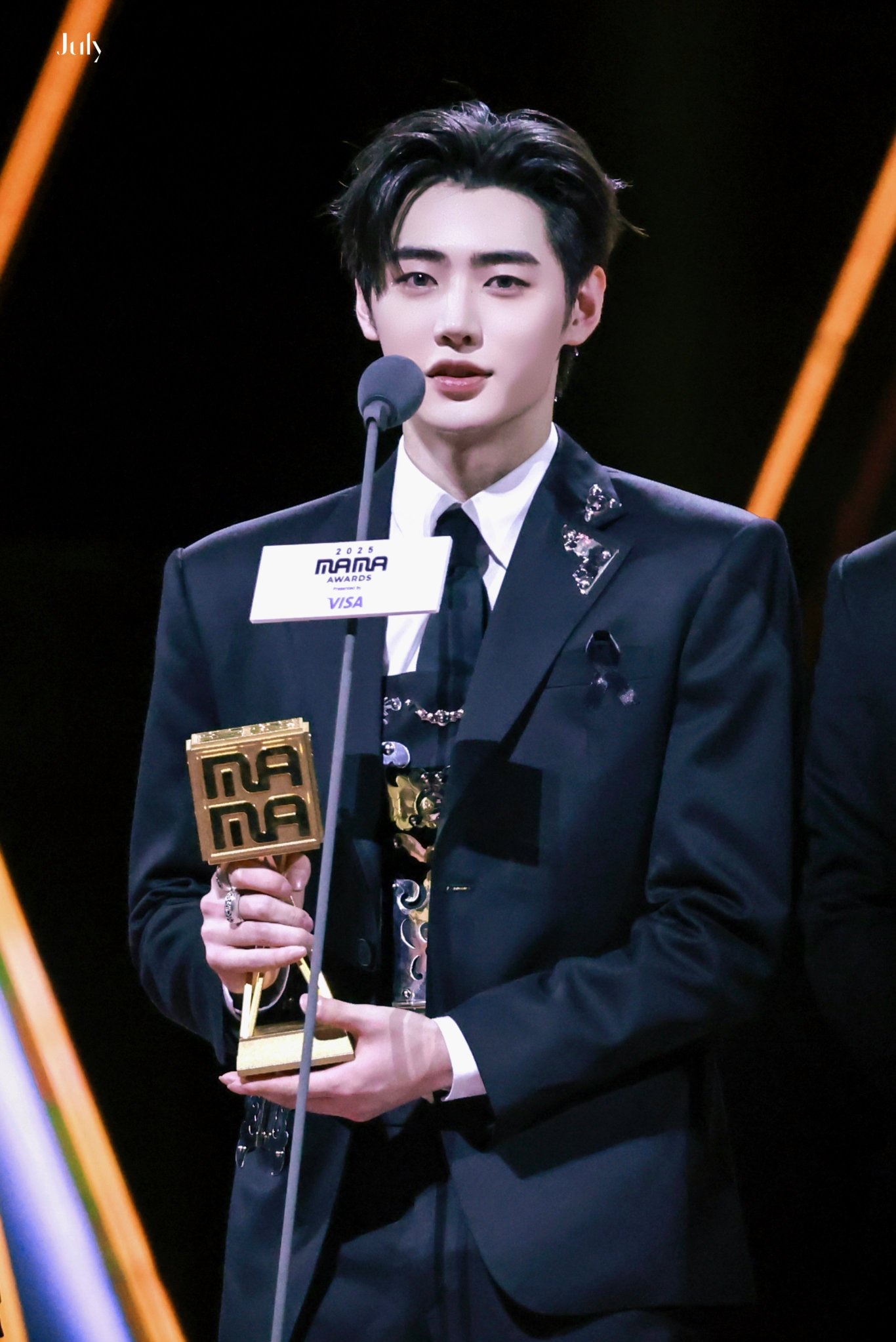 成訓 (ENHYPEN)的最新照片