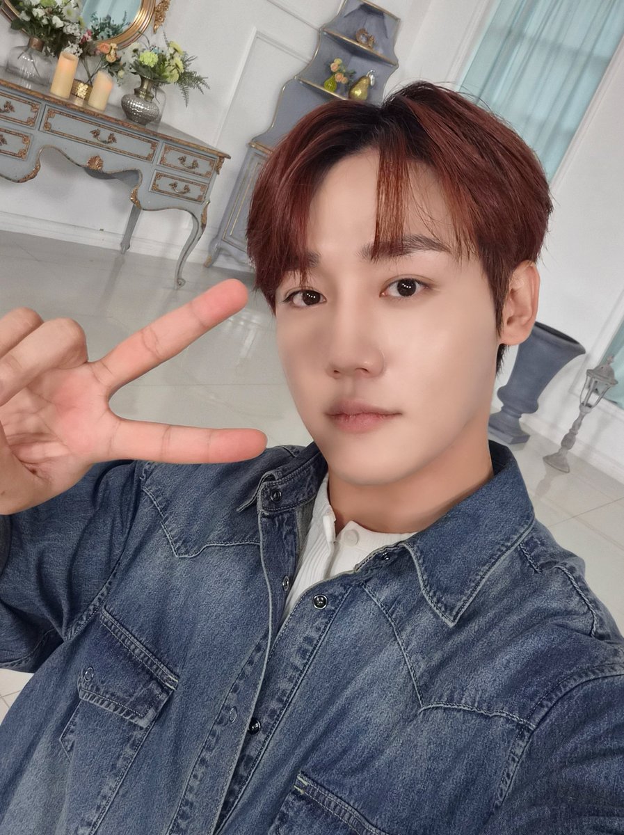 Latest photo of GoldenChild