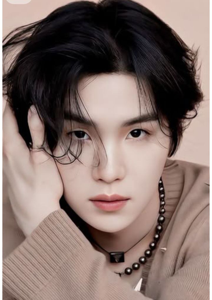 Latest photo of SUGA (BTS)