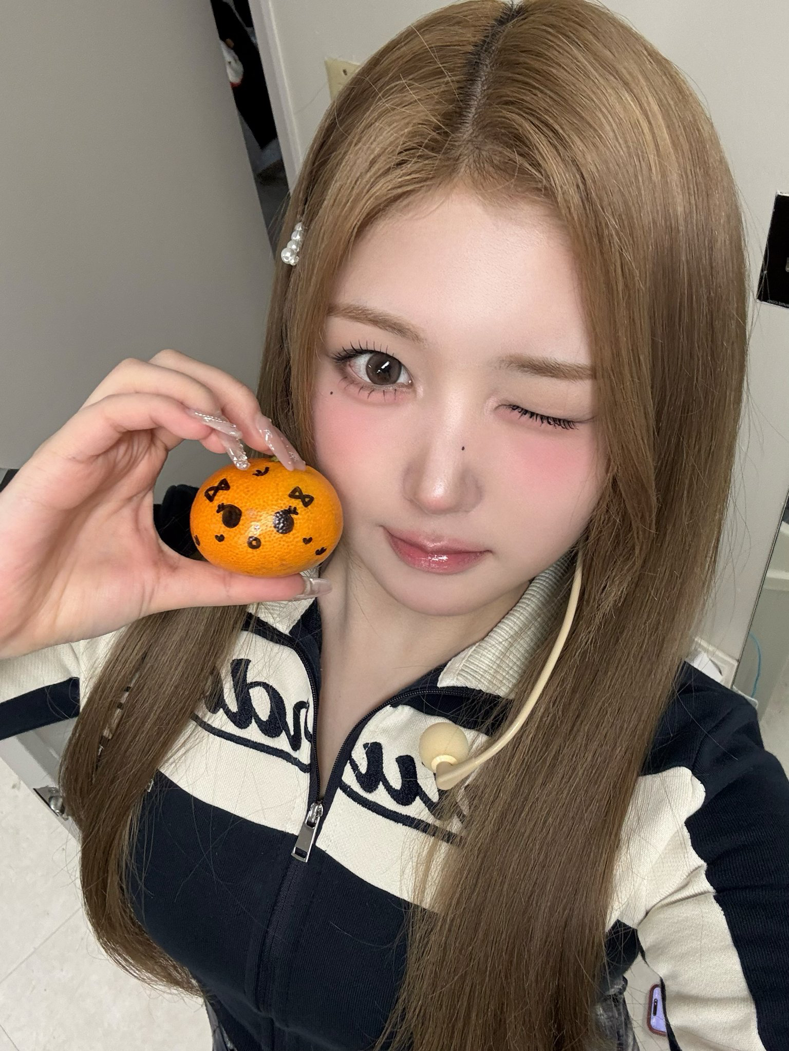 A moment captured by Joobin (tripleS)'s fan