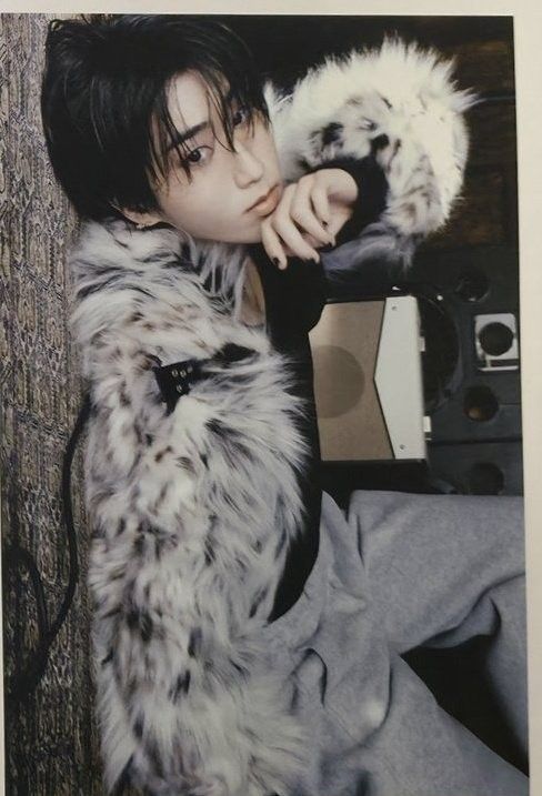 Latest photo of HAN (Stray Kids)