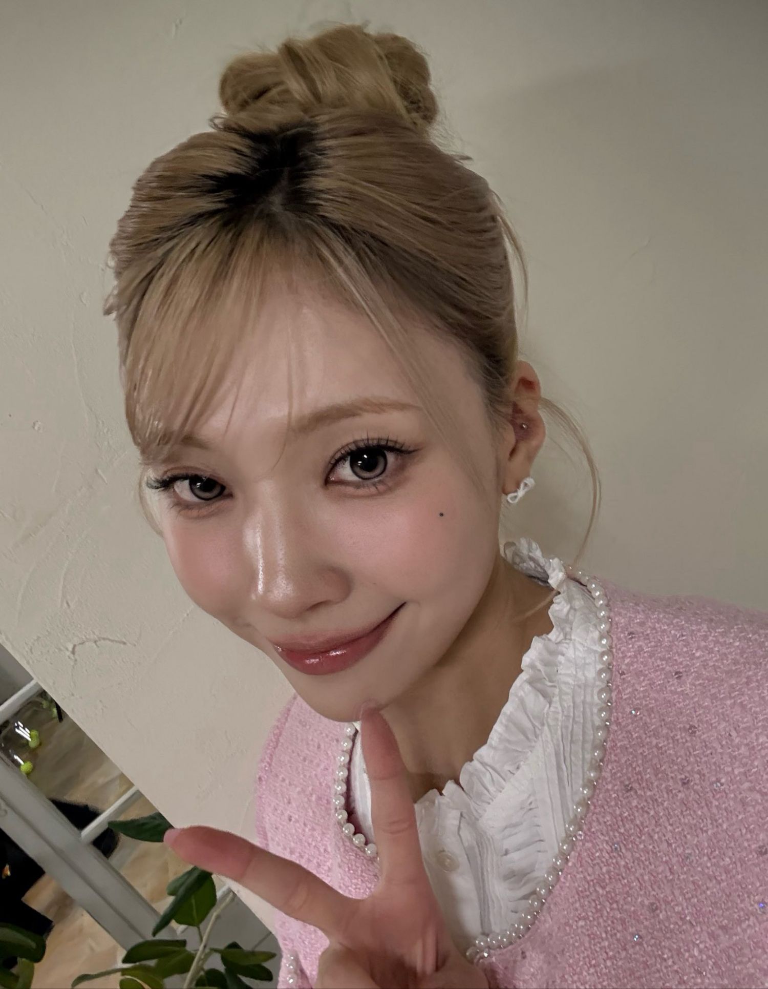 Recent activity shot of Mayuka (NiziU)