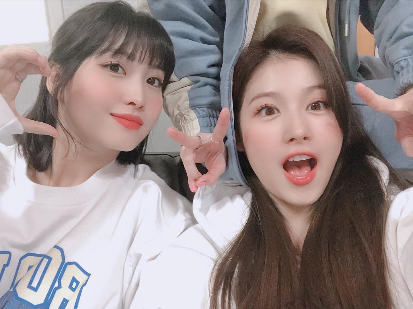 Foto terbaru Momo (TWICE)