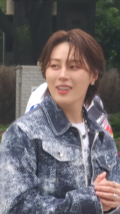 Behind-the-scenes cut of Ha Sungwoon