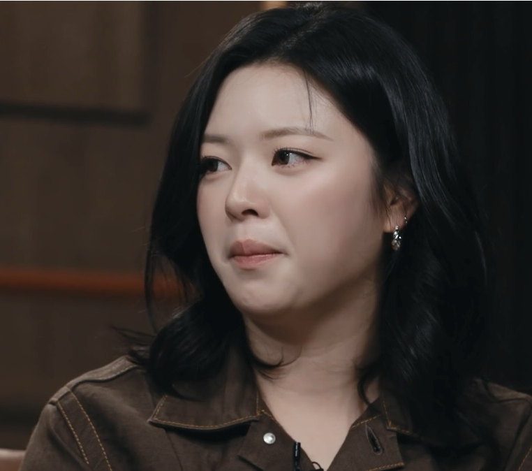 Latest photo of Jeongyeon (TWICE)