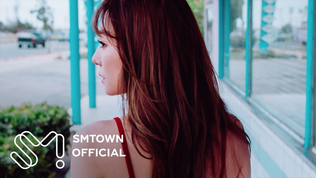 Behind-the-scenes cut of Tiffany Young (Girls' Generation)