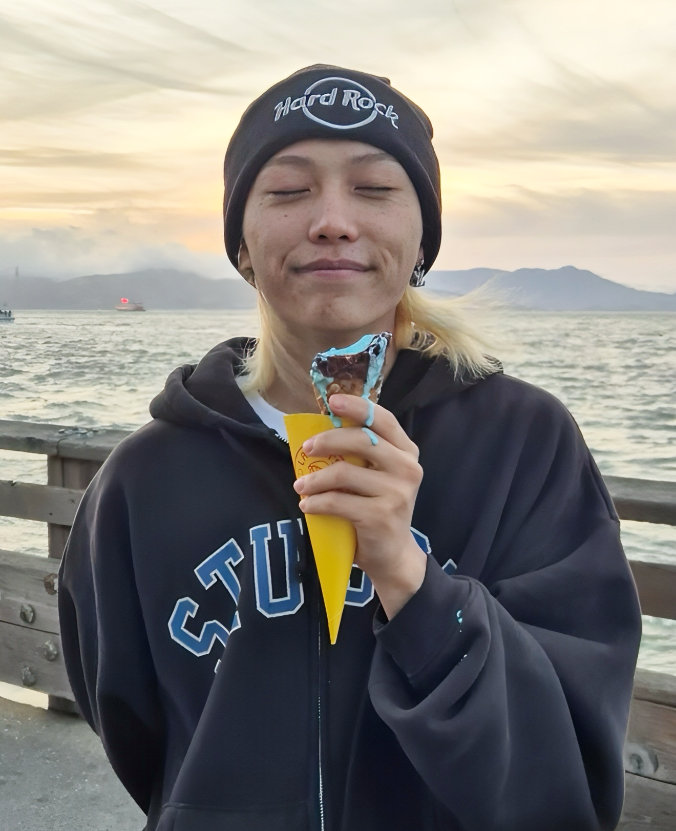 A moment captured by Felix (Stray Kids)'s fan