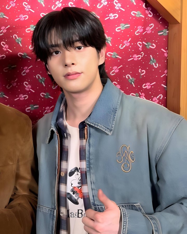 Latest photo of Jake (ENHYPEN)