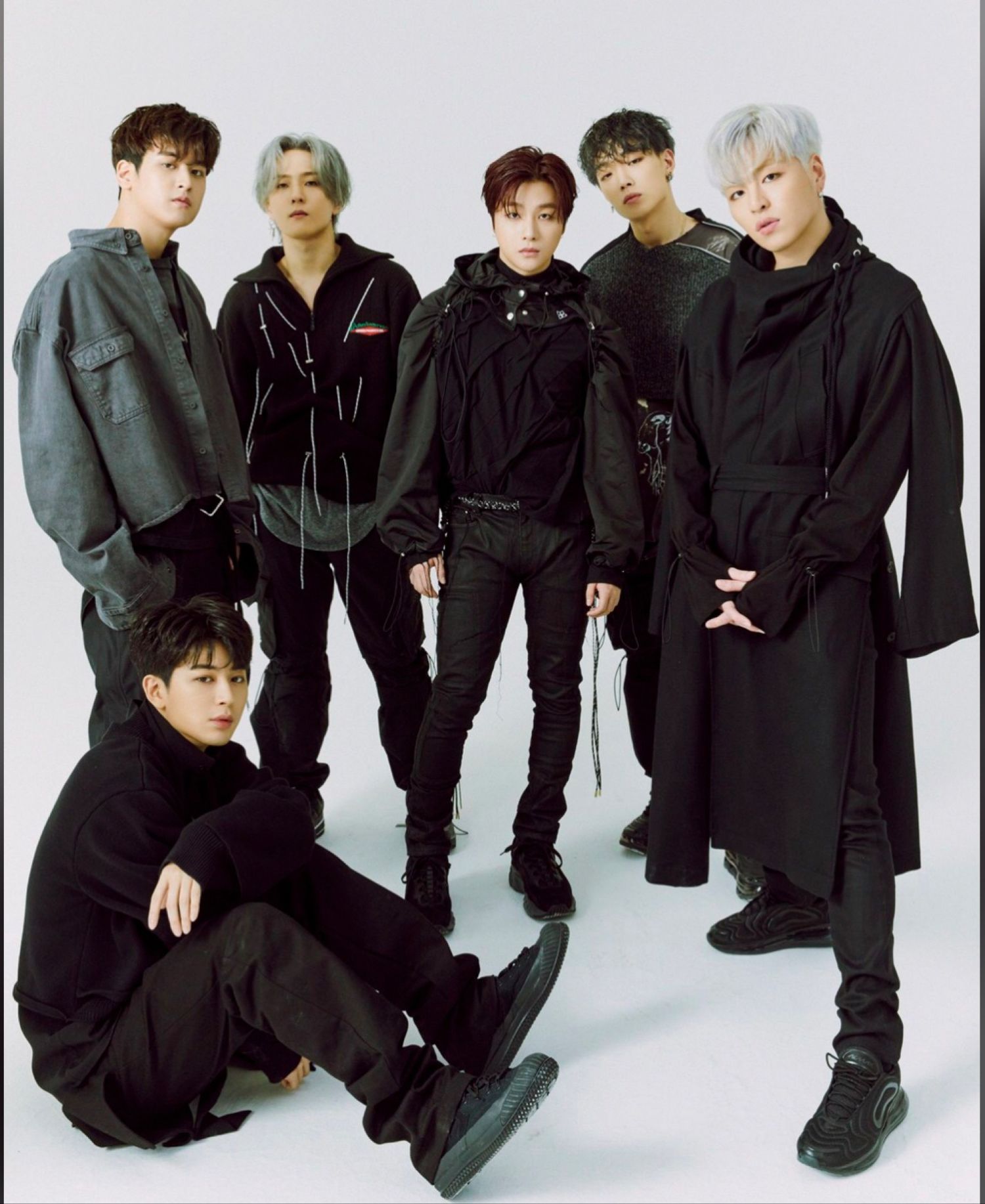 Latest photo of iKON