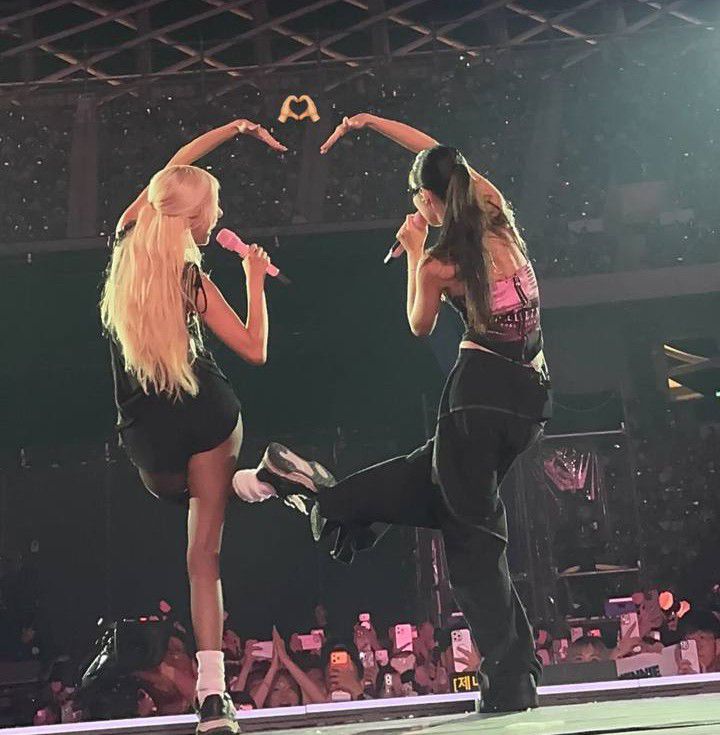 Recent activity shot of Jennie (BLACKPINK)
