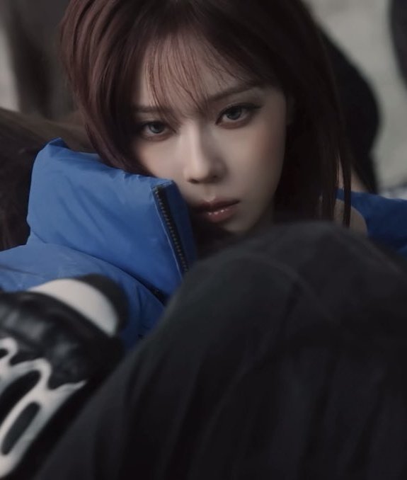 Behind-the-scenes cut of Winter (aespa)