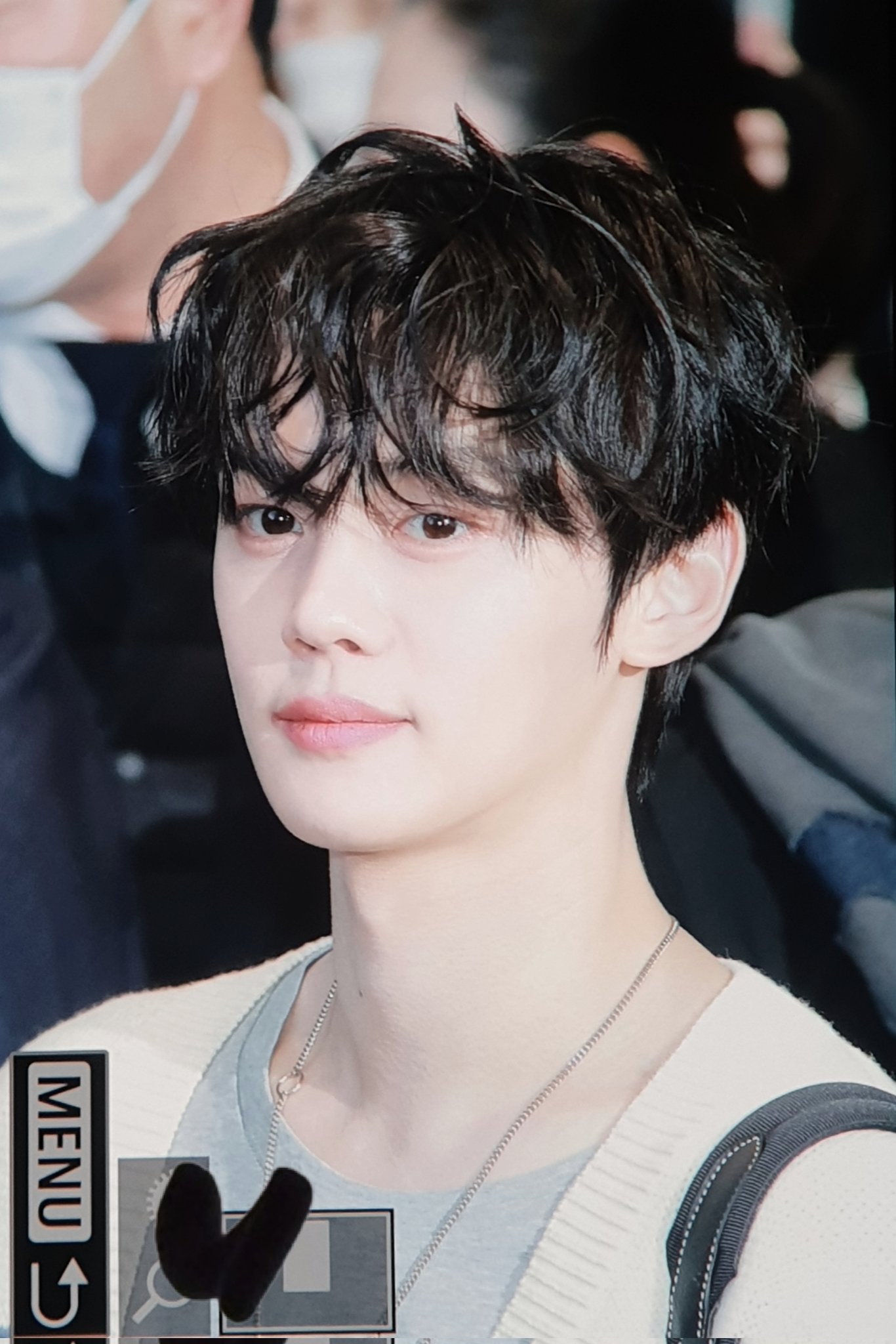 Behind-the-scenes cut of Kim Gyuvin (ZEROBASEONE)