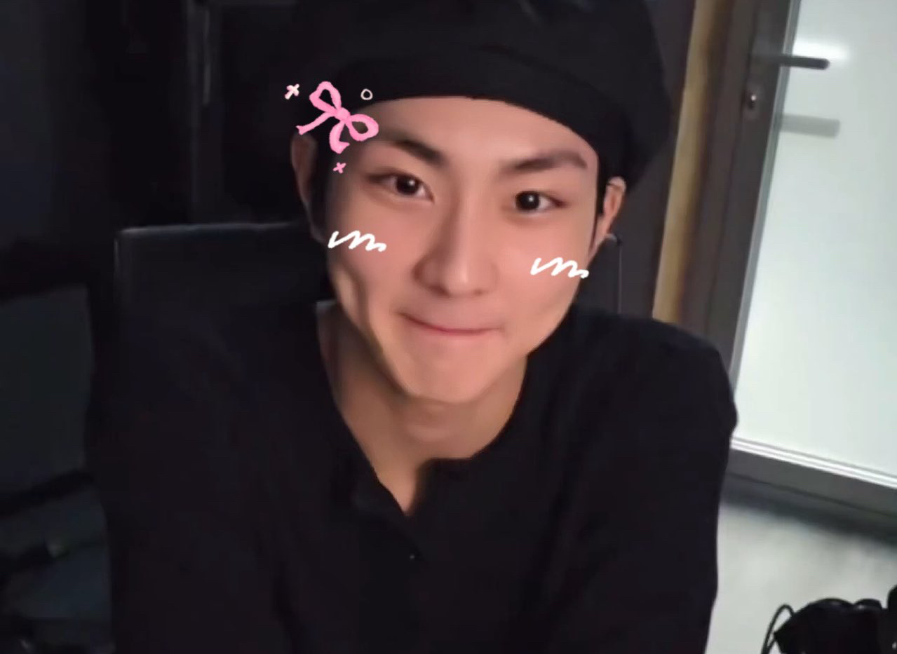 Behind-the-scenes cut of Jungwon (ENHYPEN)