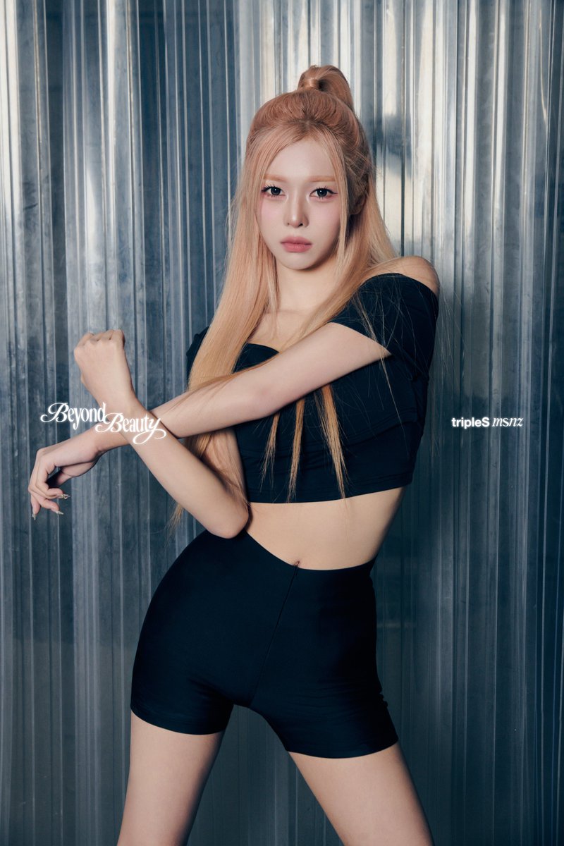 Latest photo of tripleS