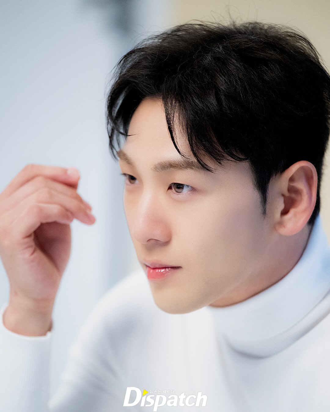 Behind-the-scenes cut of Baekho