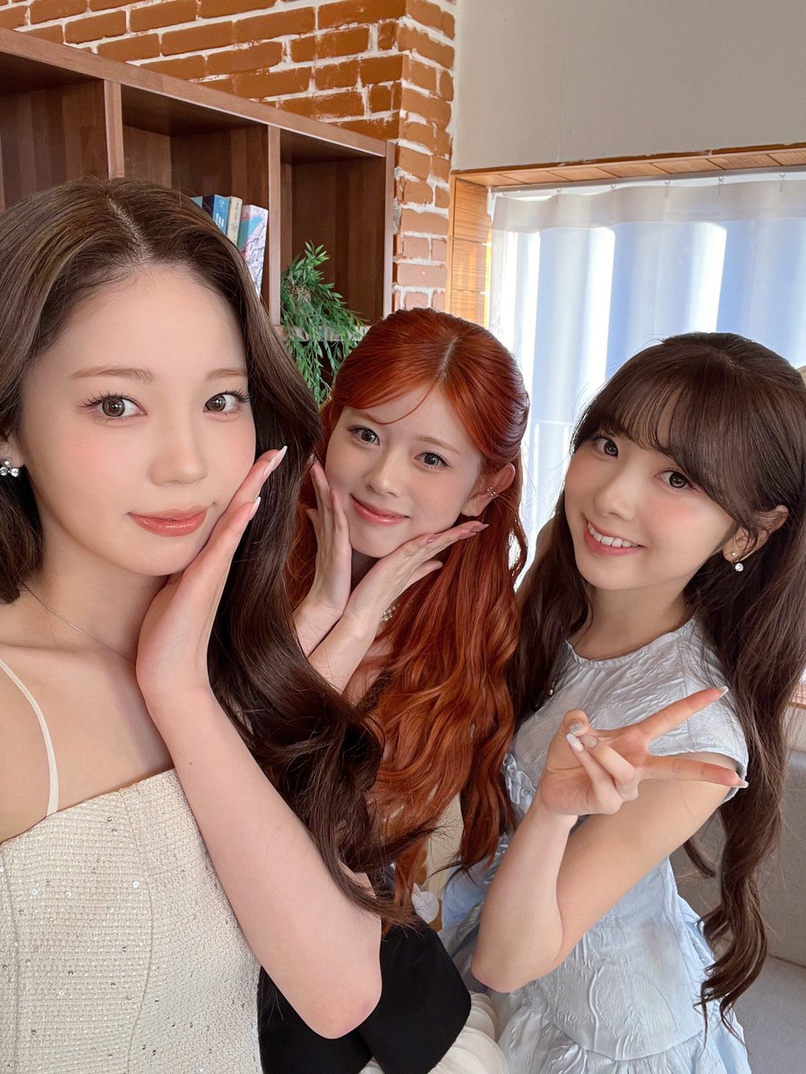 A moment captured by NiziU's fan