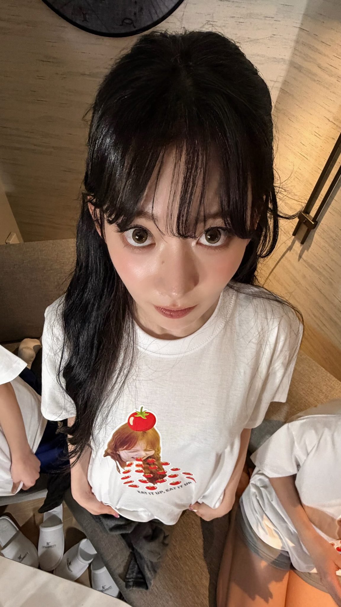 Behind-the-scenes cut of Sakura (LE SSERAFIM)