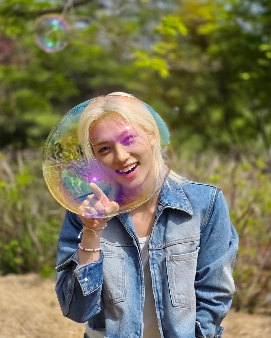 Latest photo of Felix (Stray Kids)