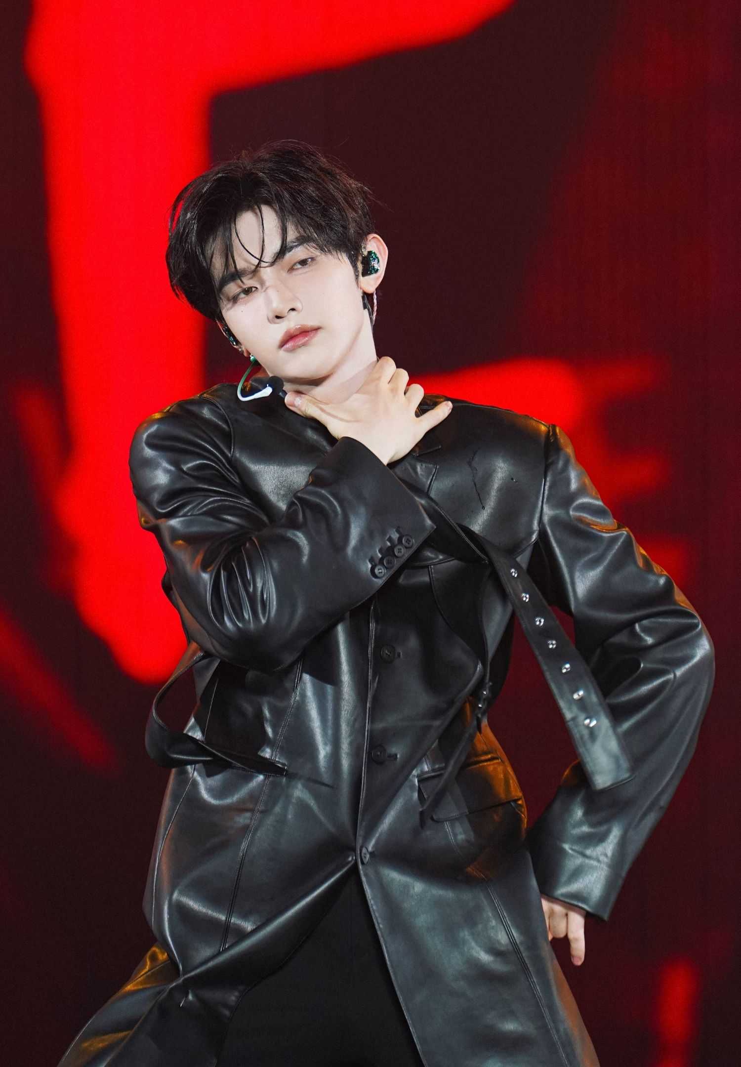 章昊 (ZEROBASEONE)的幕后花絮