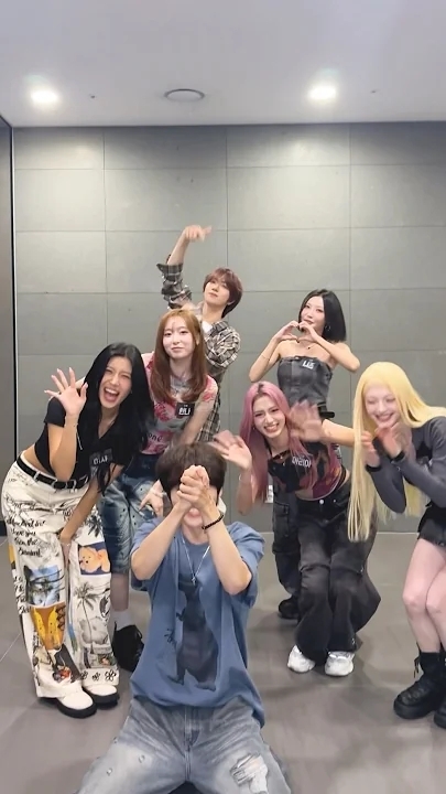 Fan-made special wallpaper for Hyeongjun (CRAVITY)