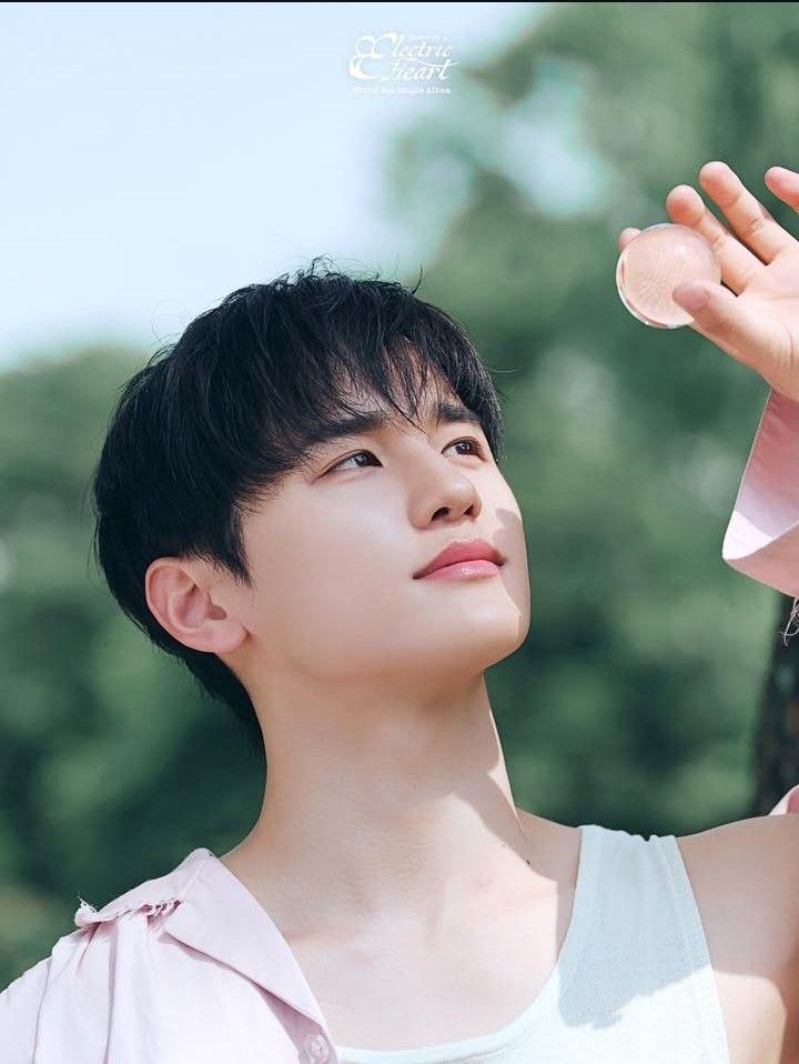 Latest photo of Jaeyun (8TURN)