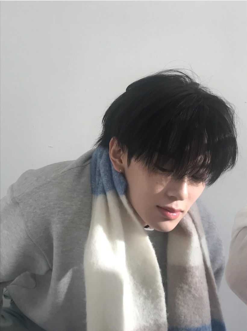 Recent activity shot of Kangmin (VERIVERY)