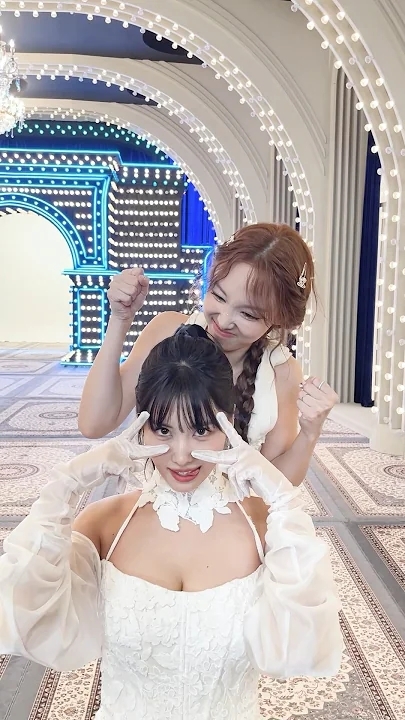 Recent activity shot of Momo (TWICE)