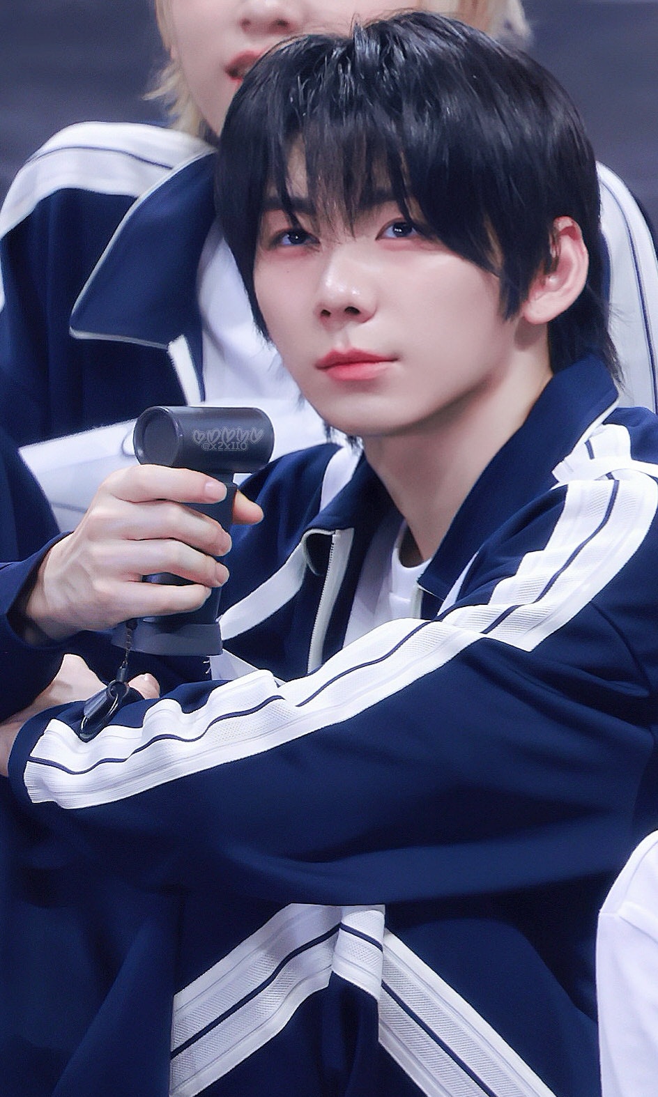 A heartfelt wallpaper shared by Park Han (AHOF)'s fans