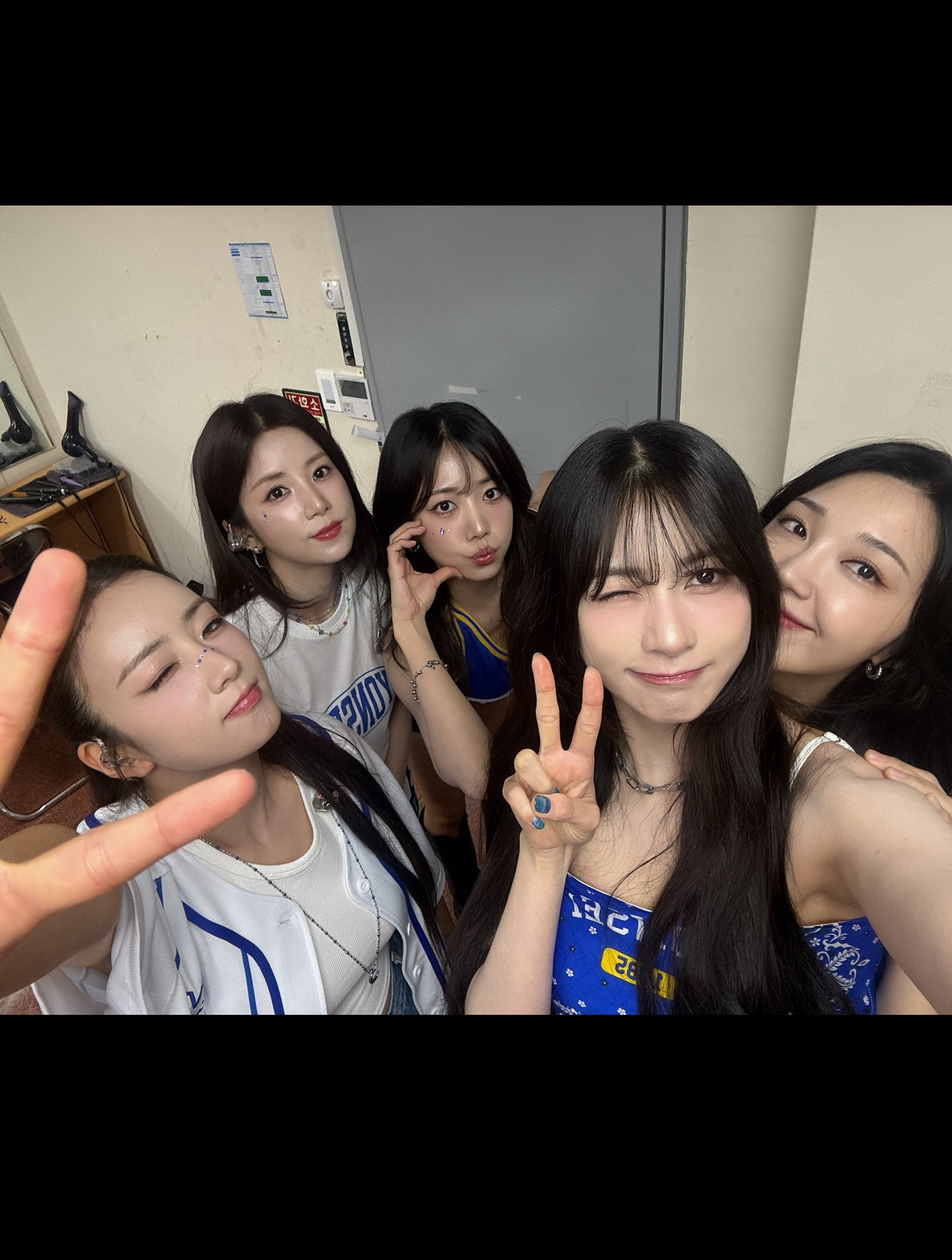 Recent activity shot of Apink