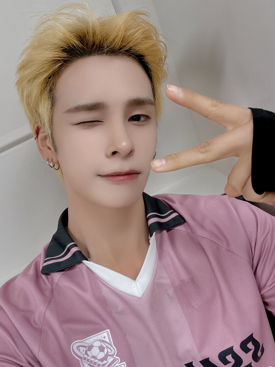 Latest photo of CRAVITY