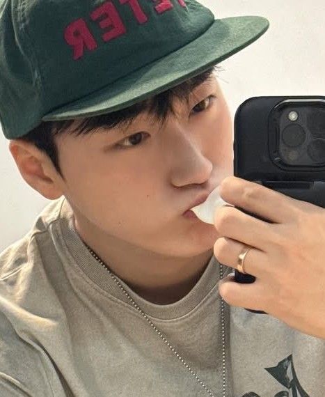 산 (에이티즈)의 비하인드 컷
