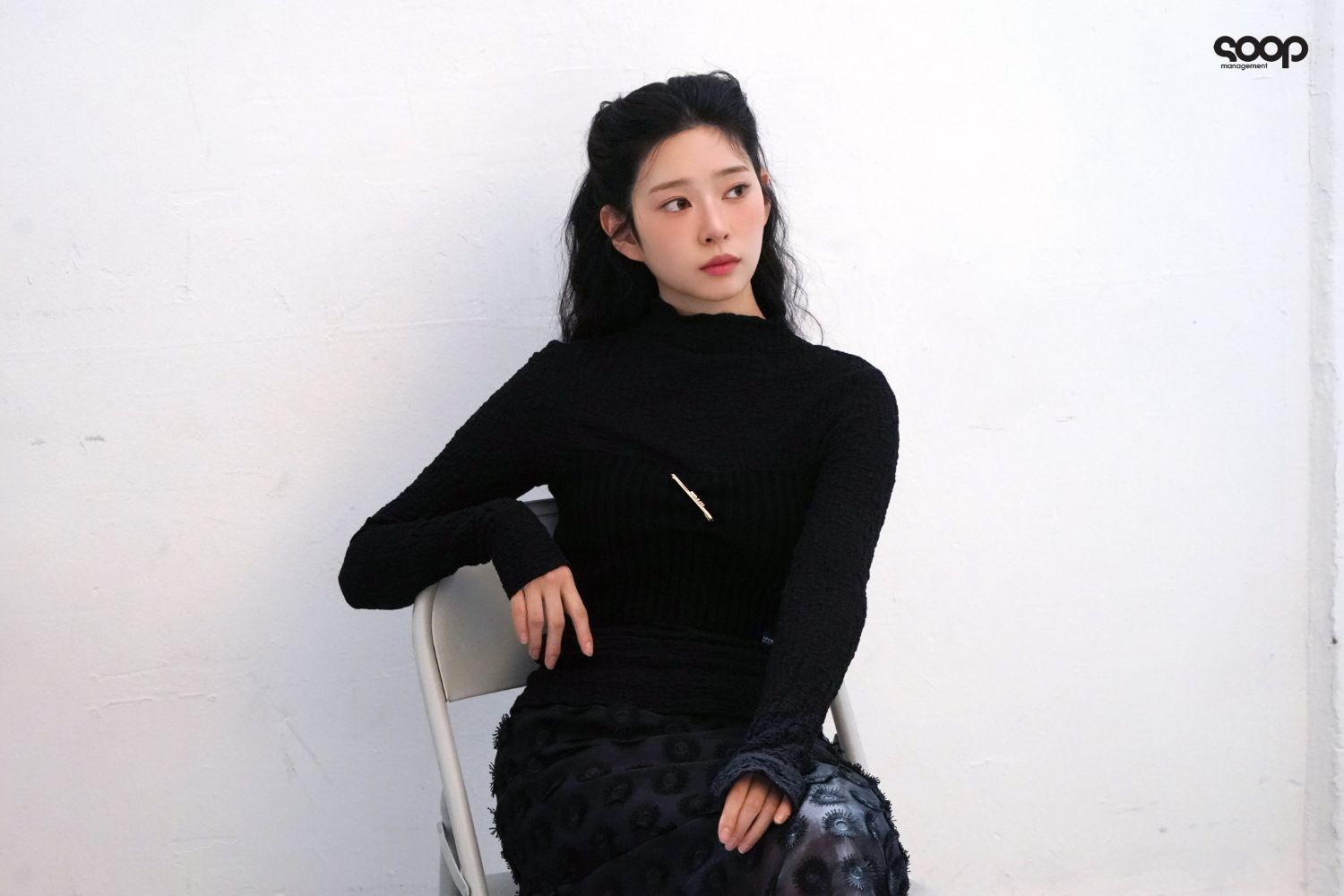 Behind-the-scenes cut of Kim Minju