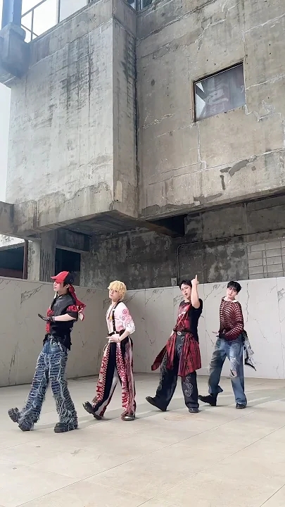 Behind-the-scenes cut of ONEUS