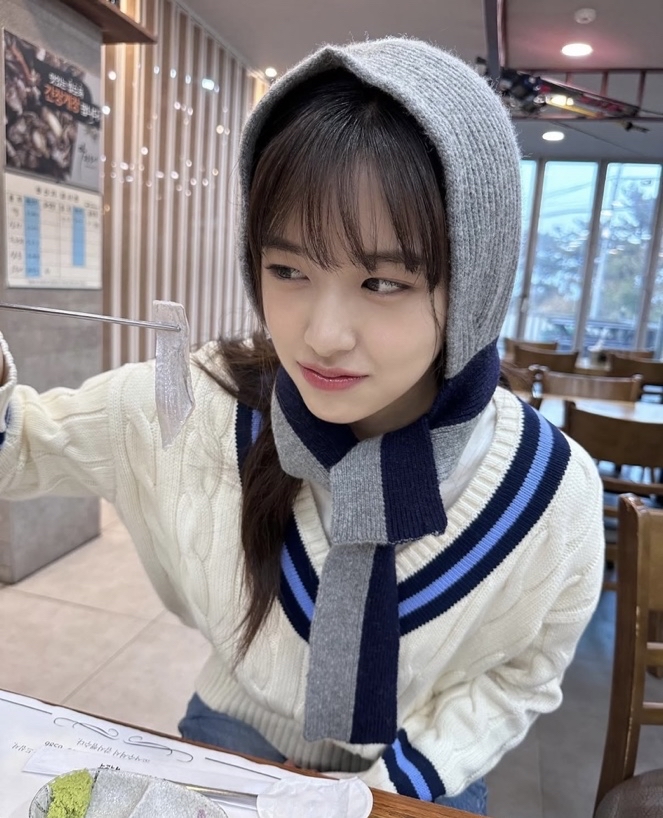 Latest photo of An Yujin (IVE)