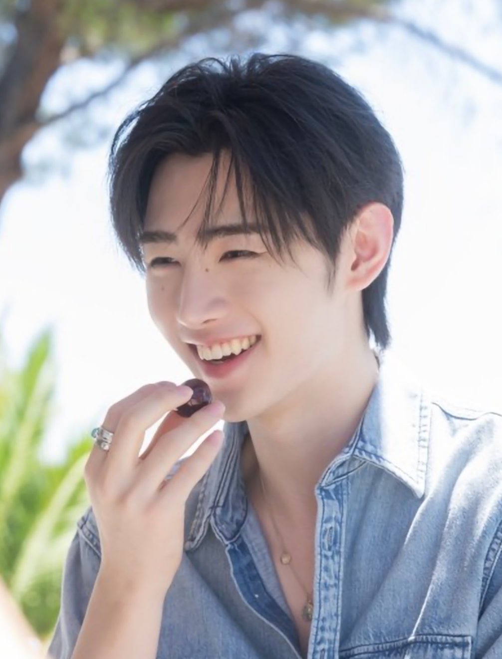 Latest photo of Sunghoon (ENHYPEN)