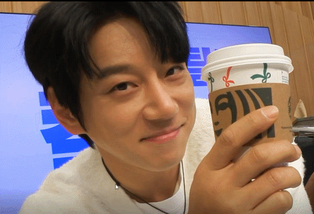 Recent activity shot of Hwang Chiyeol