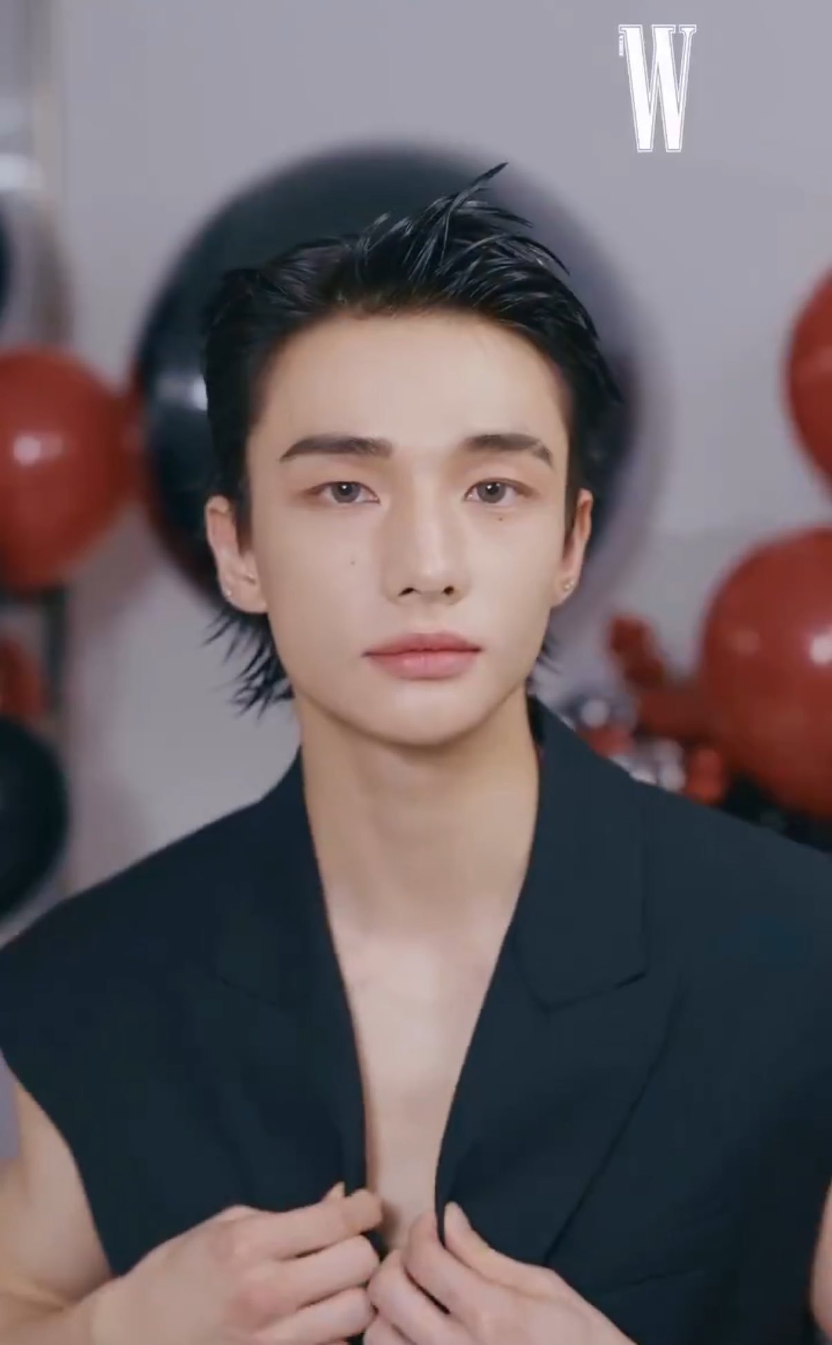 Latest photo of Hyunjin (Stray Kids)
