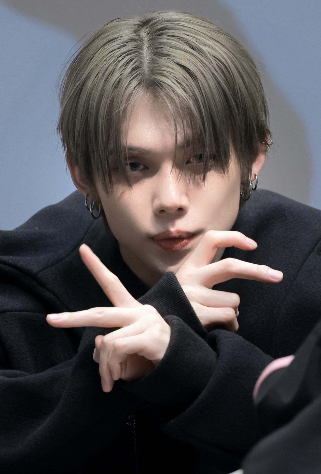 Foto aktivitas terbaru Yeonjun (TOMORROW X TOGETHER)