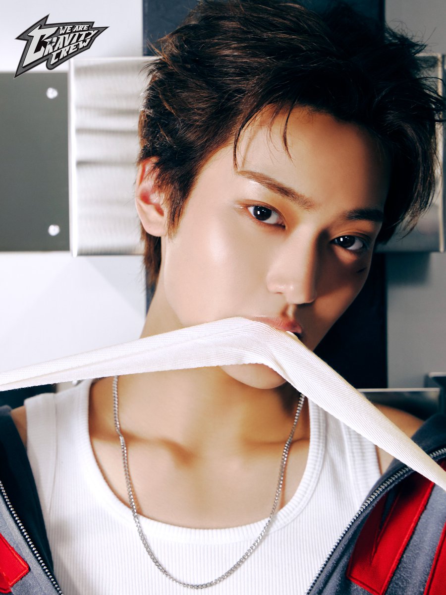 A moment captured by CRAVITY's fan