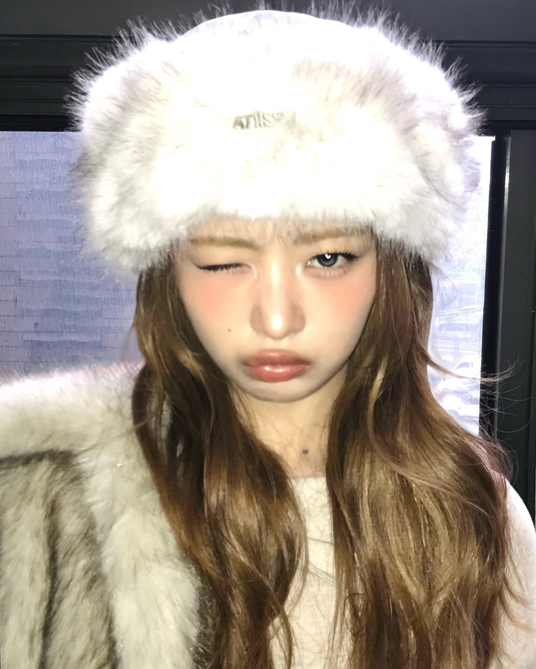 Foto aktivitas terbaru Rei (IVE)