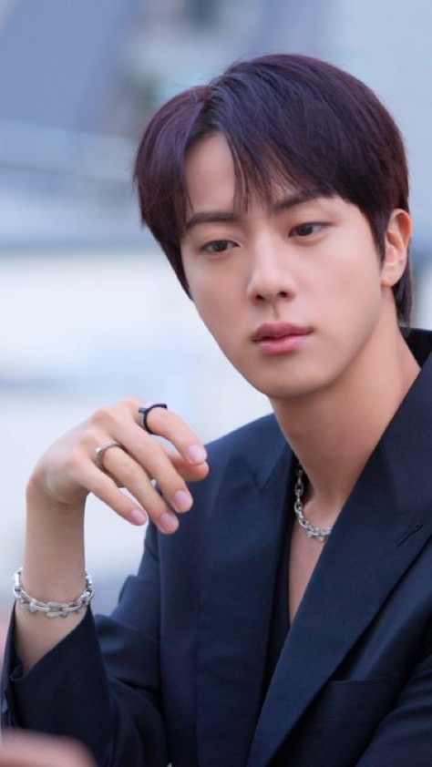 진 (방탄소년단) 최근 활동샷