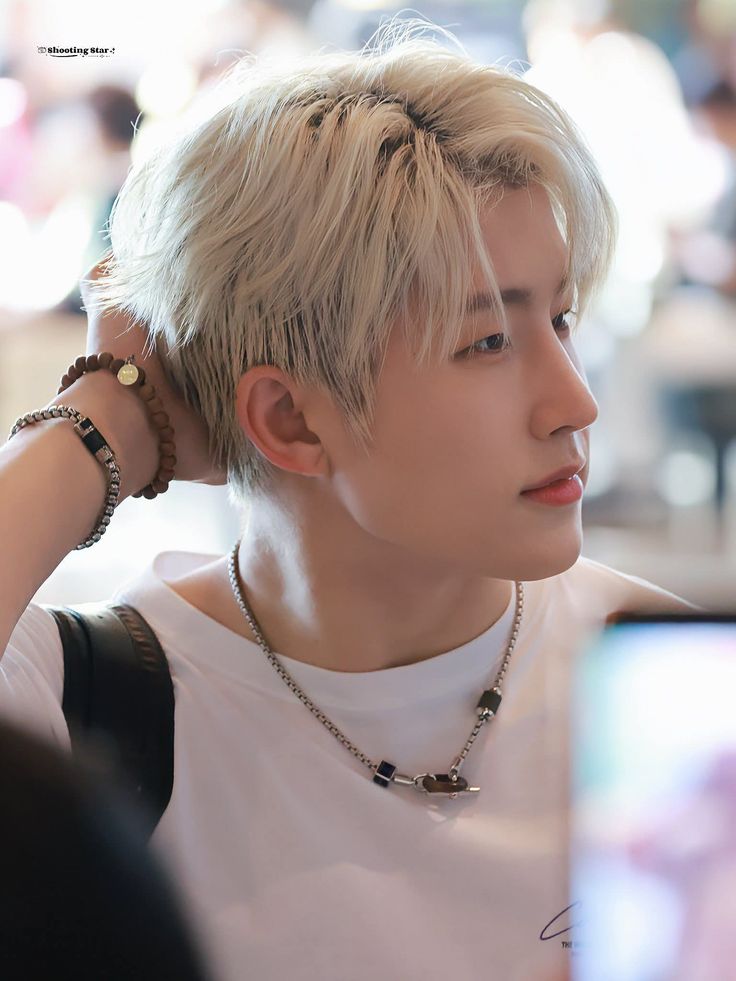 A moment captured by Jinjin (ASTRO)'s fan